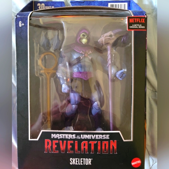 NWOT Mattel Masters of the Universe Revelation Skeletor Action Figure - Picture 2 of 8